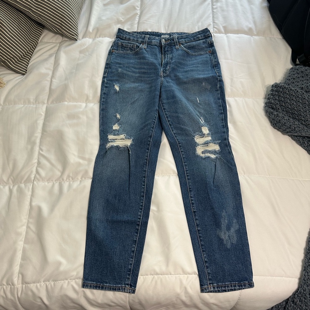 Old Navy OG straight high rise distressed medium wash jeans, size 8.